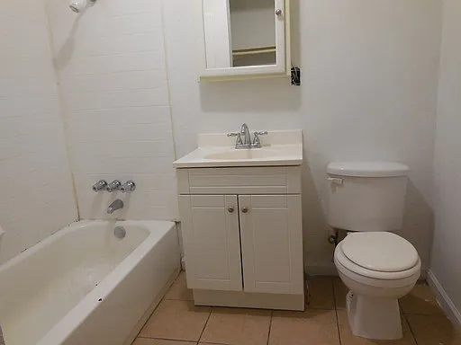 332 W 20th St — Photo 21
