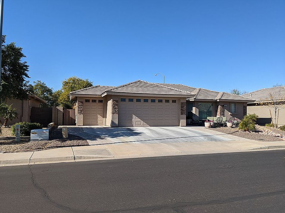 2830 S. Olivewood
