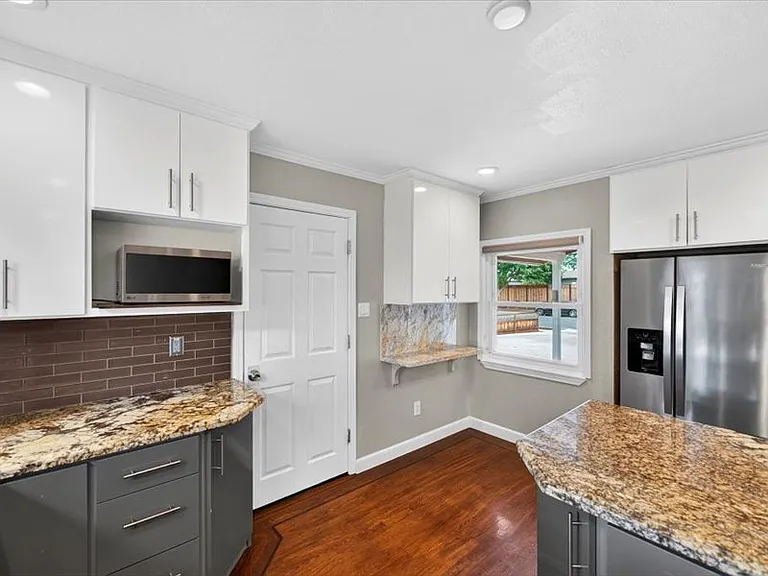 1559 Marietta Dr — Photo 15