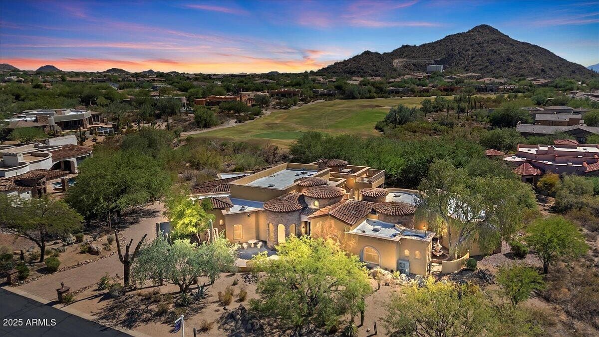 4037 N Pinnacle Hills Cir