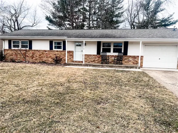 1016 Douglas St, Charleston, IL 61920