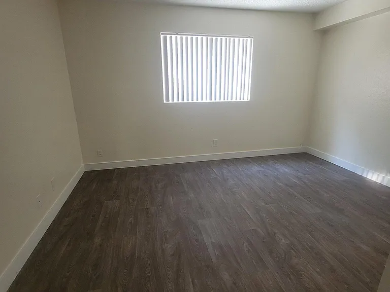 4060 Marlborough Ave #3 — Photo 9