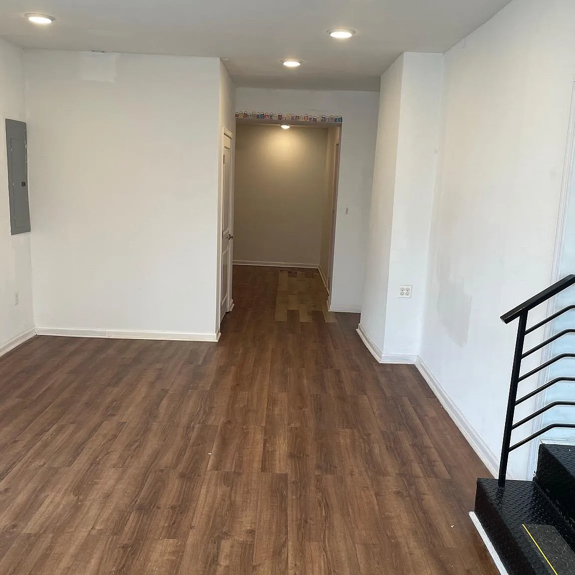 Studio, 700 sqft, $3,000 — Photo 4