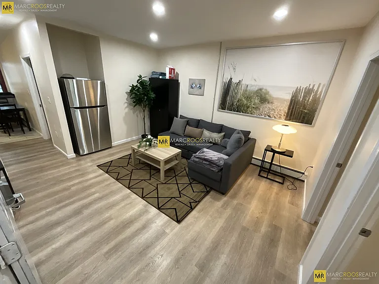 871 Harrison Ave #3 — Photo 4