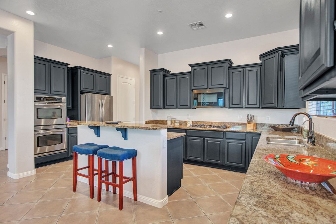 next background image