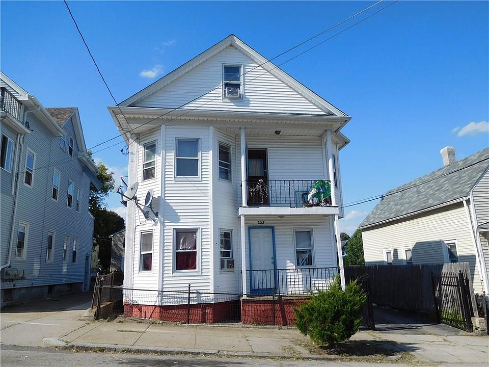 2nd image of 205 Dora St