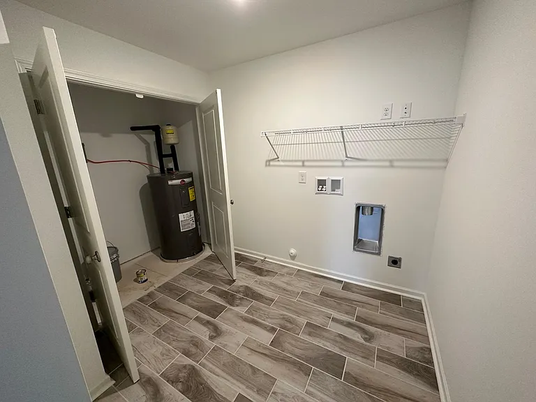 440 Couples Dr — Photo 16