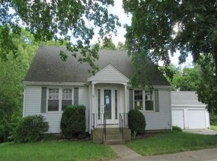 33 Frank St, Taftville, CT 06380