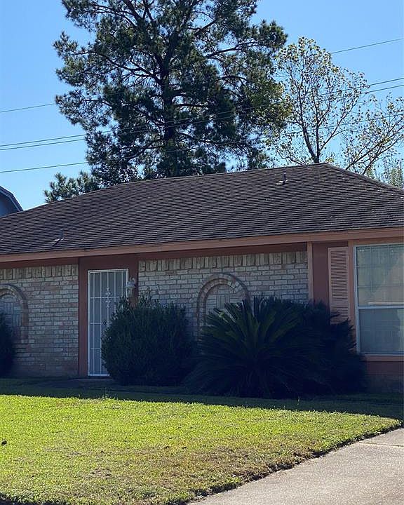 1st image of 351 Mistywood Dr
