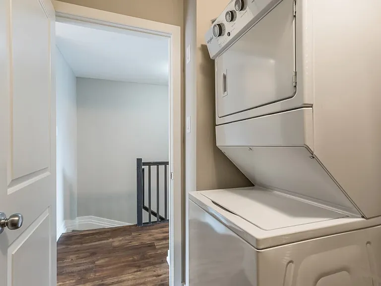 220 Livery St — Photo 12