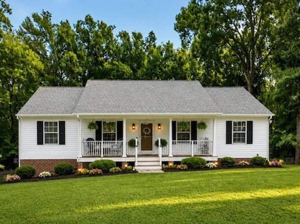 2212 Sara Ann Ct, Aylett, VA 23009