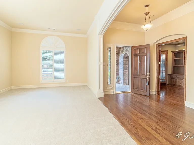 1053 Sir Lancelot Cir — Photo 10