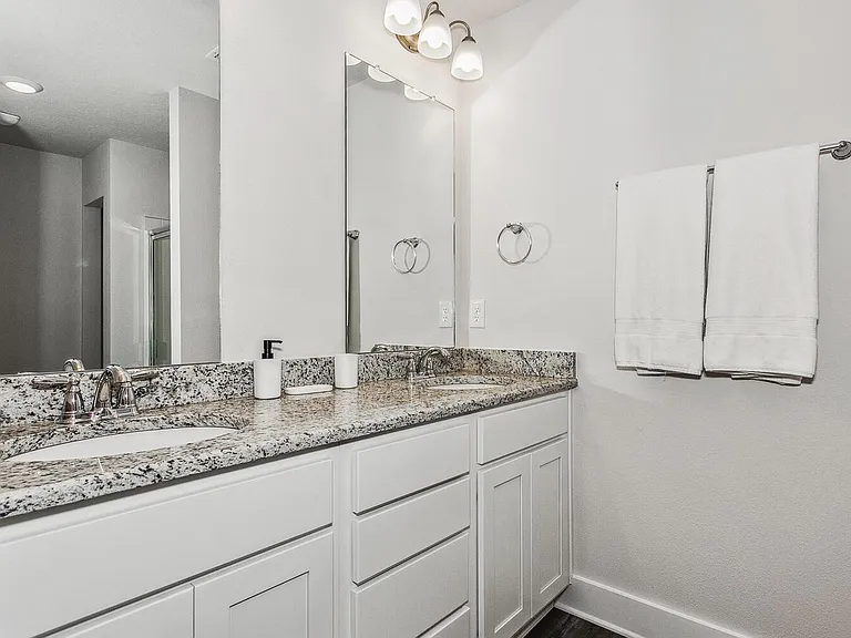 1518 Iroquois Ct — Photo 12