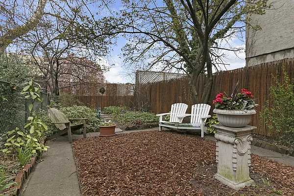 Sold by Corcoran | media 21