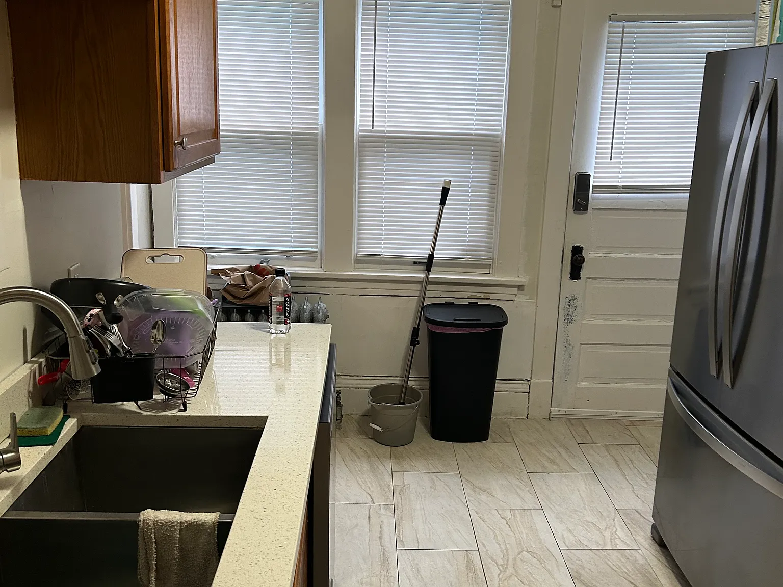 2 bed, 1350 sqft, $2,050 — Photo 4