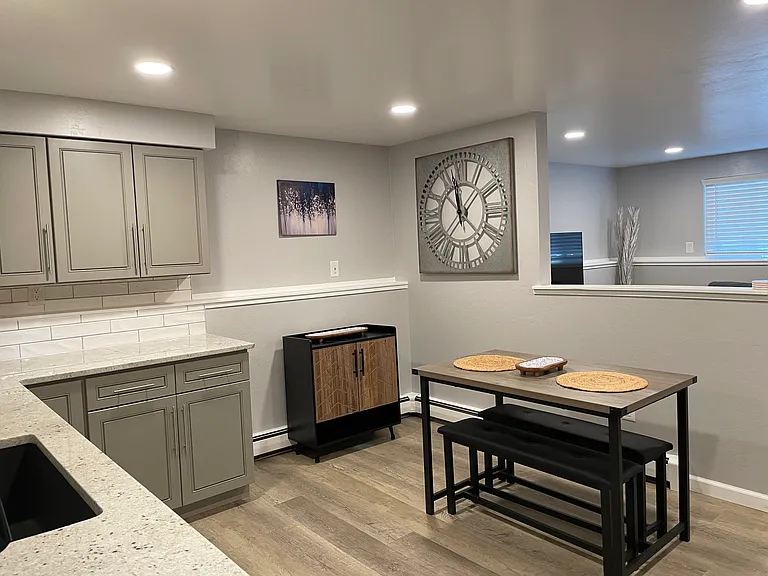 2505 S Broadway — Photo 5