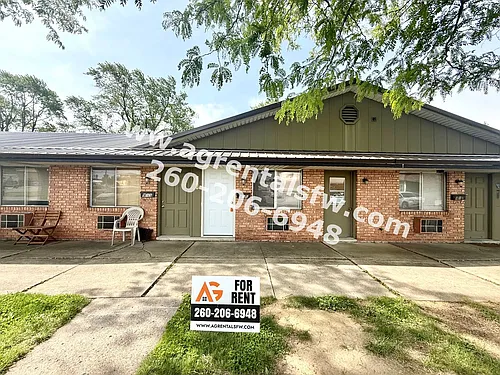 901-931 West Brookwood Court Photo 1