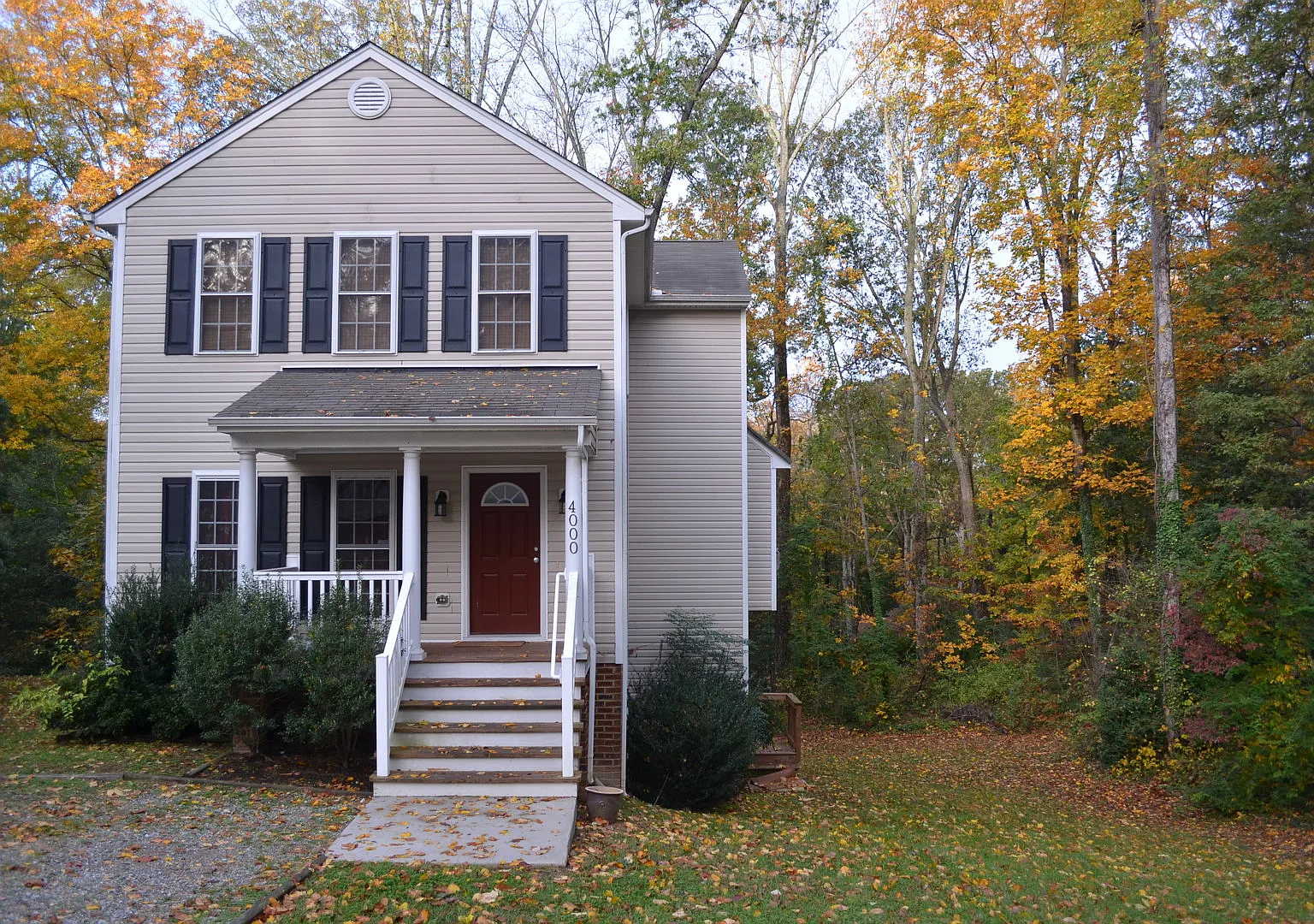 3 BR / 2.5 BA Private home near Pony Pasture/James River. — Photo 1
