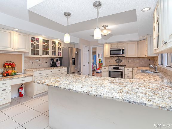 5th image of 8 Lomartra Lane