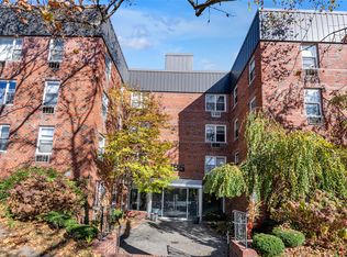 185 S Middle Neck Rd APT 1G, Great Neck, NY 11021