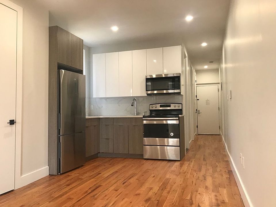 1st image of 1671 Lincoln Pl #B2