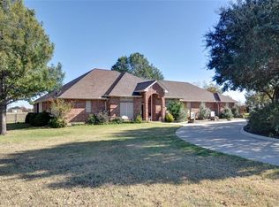 1213 W Cleburne Rd, Crowley, TX 76036