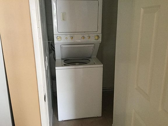 4th image of 1804 W Tuckey Ln APT 02