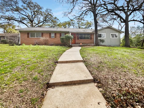 800 Cardinal Cir, Bedford, TX 76022