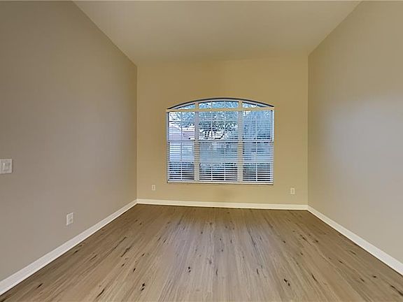 5th image of 10138 Deercliff Dr