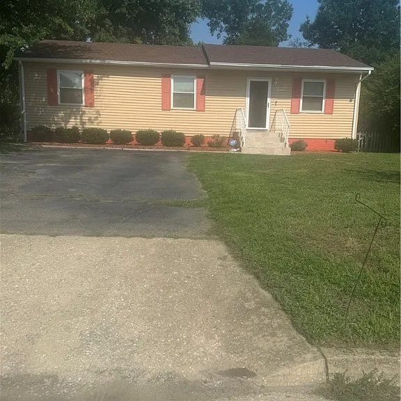 4713 Craddock Ave — Photo 1