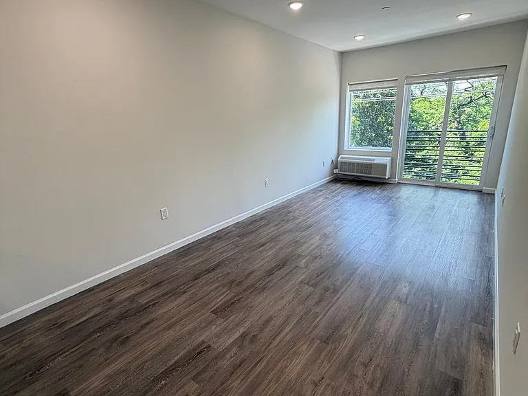 315 Lake St #201A — Photo 5