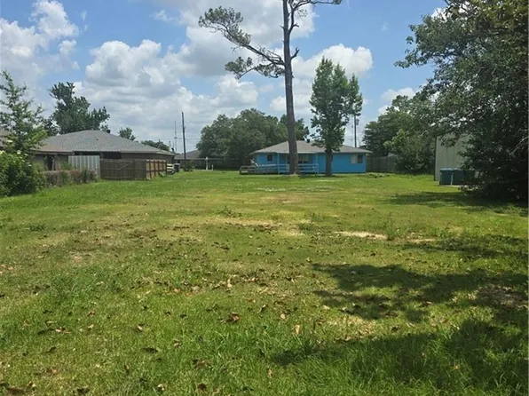 1310 Sampson St, Westlake, LA 70669