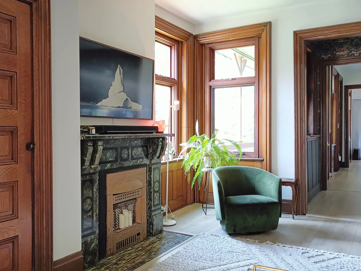 2 bed, 1500 sqft, $2,400 — Photo 1