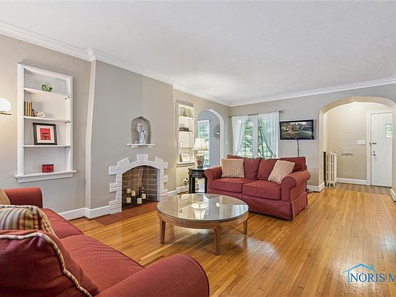 4th image of 3427 Beechway Blvd
