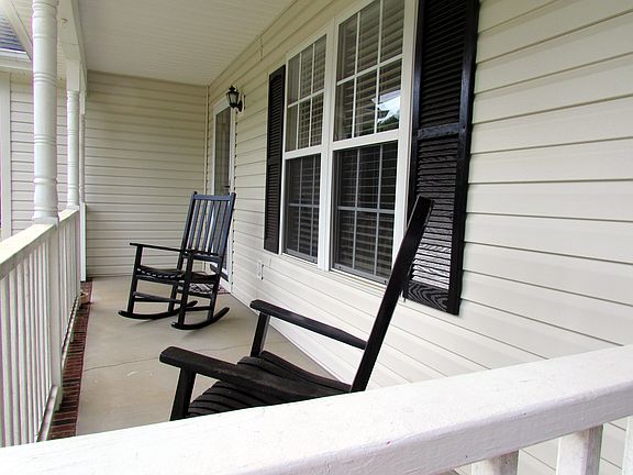 2nd image of 630 Kilbart Ct