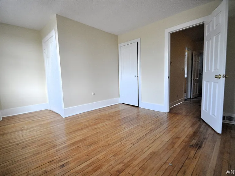 8525 Main St — Photo 9