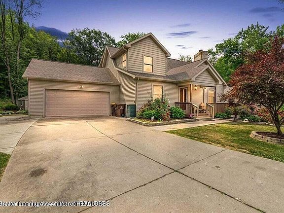 2nd image of 2151 Theresa Ave