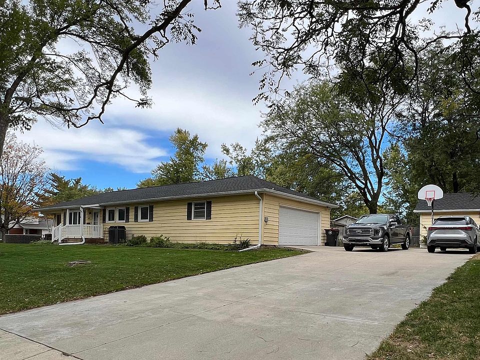 1200 Carlyle St, Beatrice, NE 68310 MLS 22324940 Zillow