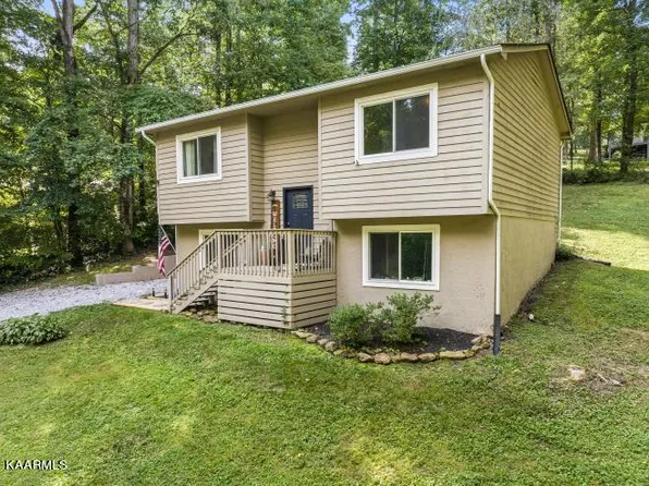250 McDeerman Rd, Jacksboro, TN 37757