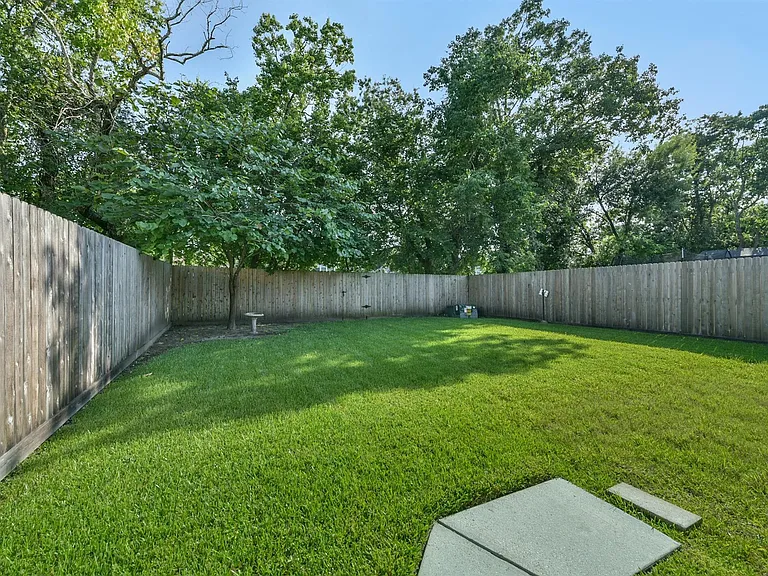 1118 Chelsea Ln — Photo 14