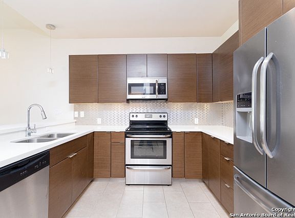 4th image of 17902 La Cantera Pkwy Ste 207