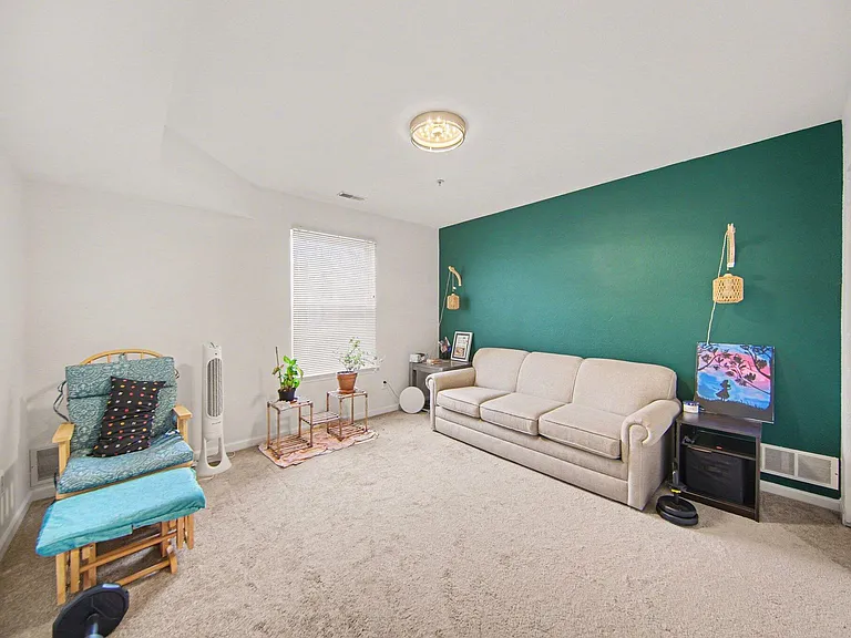 1305 Millbrook Trl — Photo 15