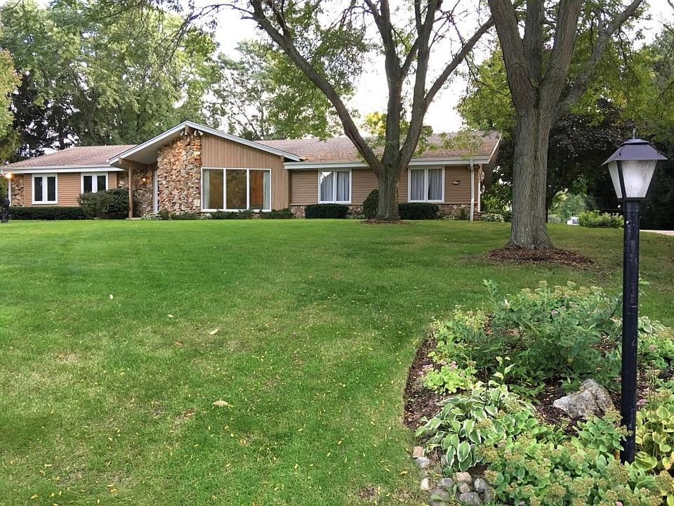 1st image of 18565 W Lynette Ln