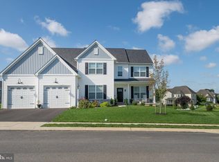 420 Parkside Way, Lititz, PA 17543