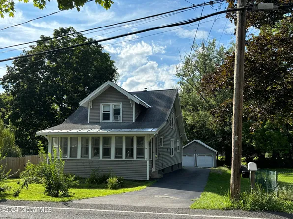 24 Willow Street, Guilderland, NY 12084