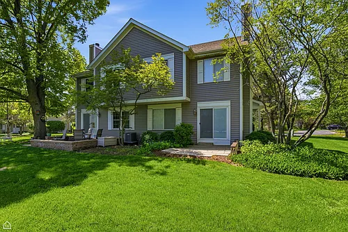 934 Surrey Ln #2 Photo 1