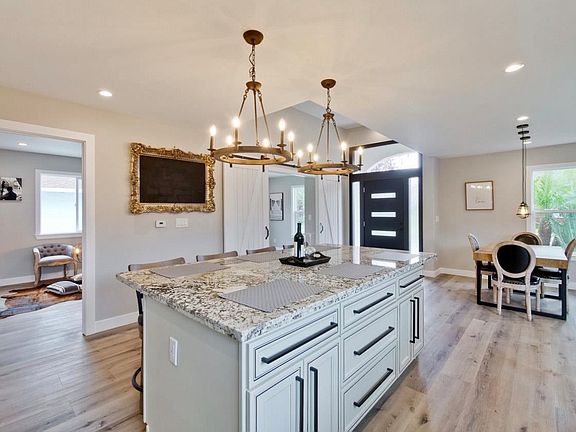 2nd image of 951 Camino Dr