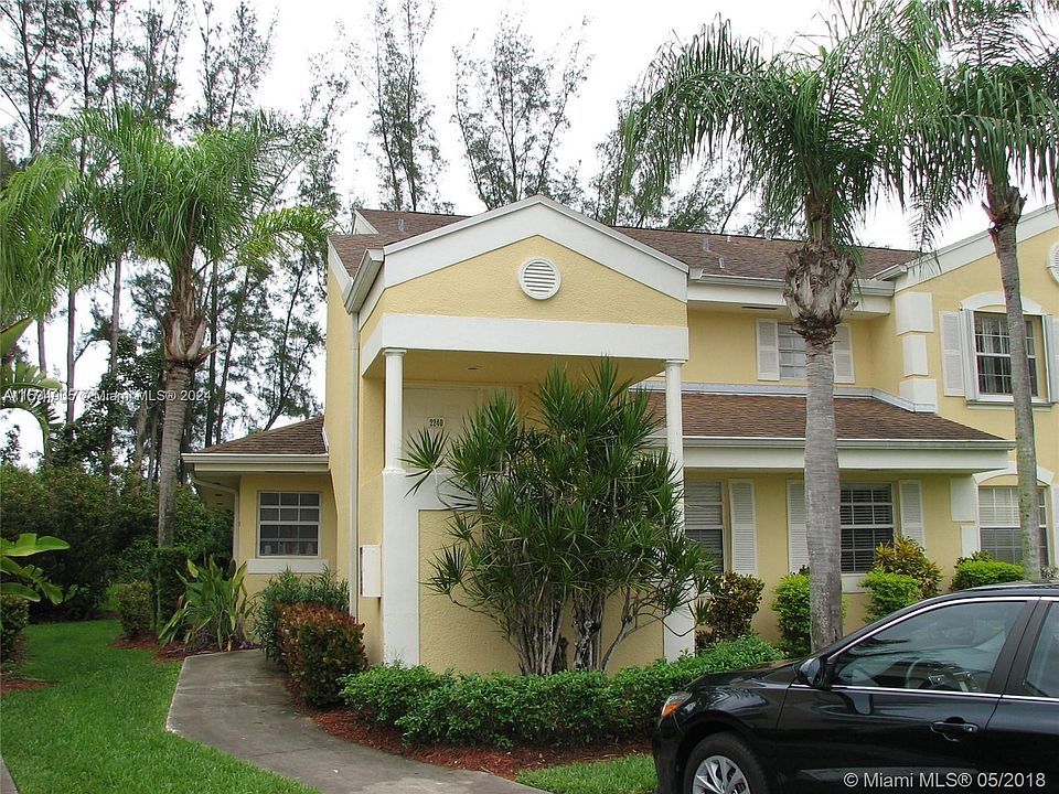 1st image of 2240 SE 27th Dr #201-D