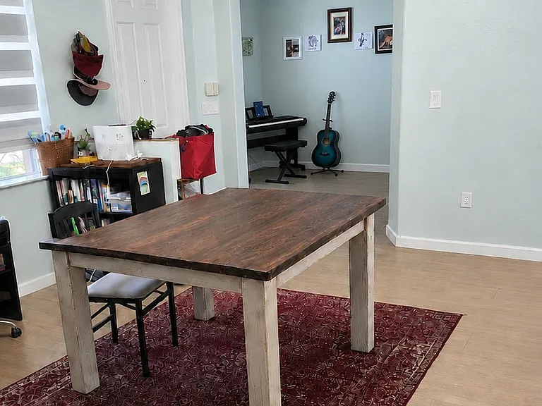Entrance (flex spaces)