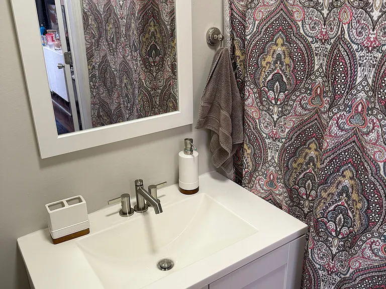 Full bathroom